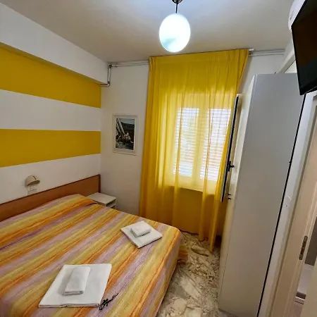 维耶斯泰丽都酒店 2*