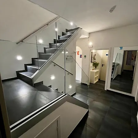 维耶斯泰丽都酒店 2* 维耶斯泰